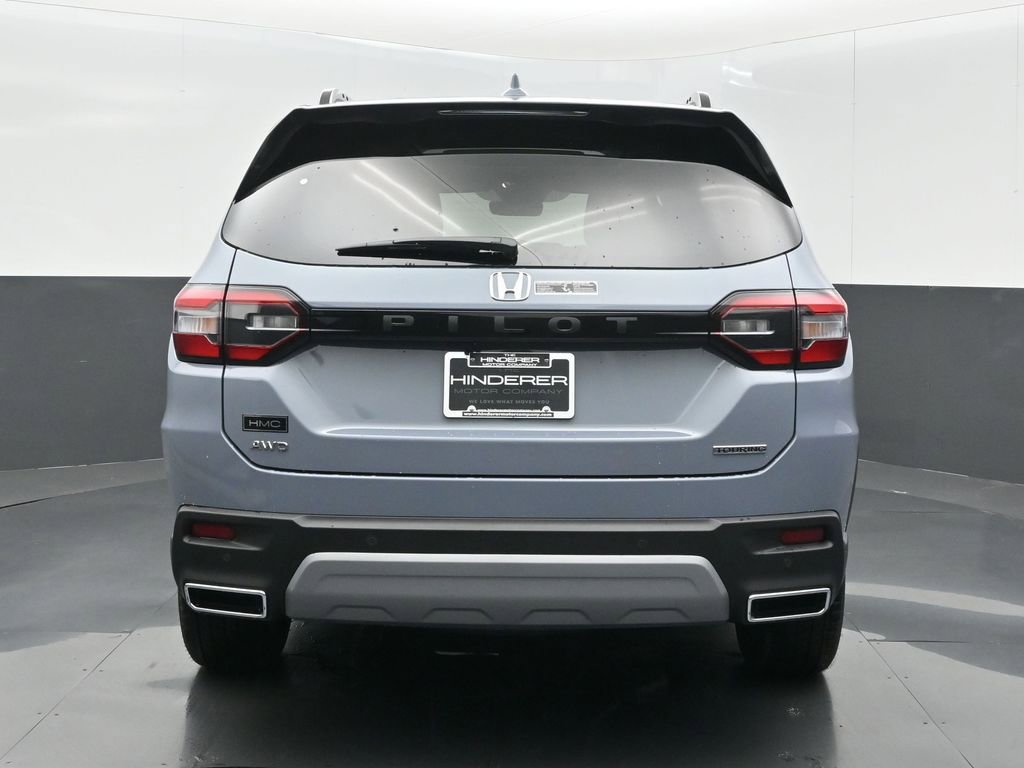 New 2025 Honda Pilot Touring image 19