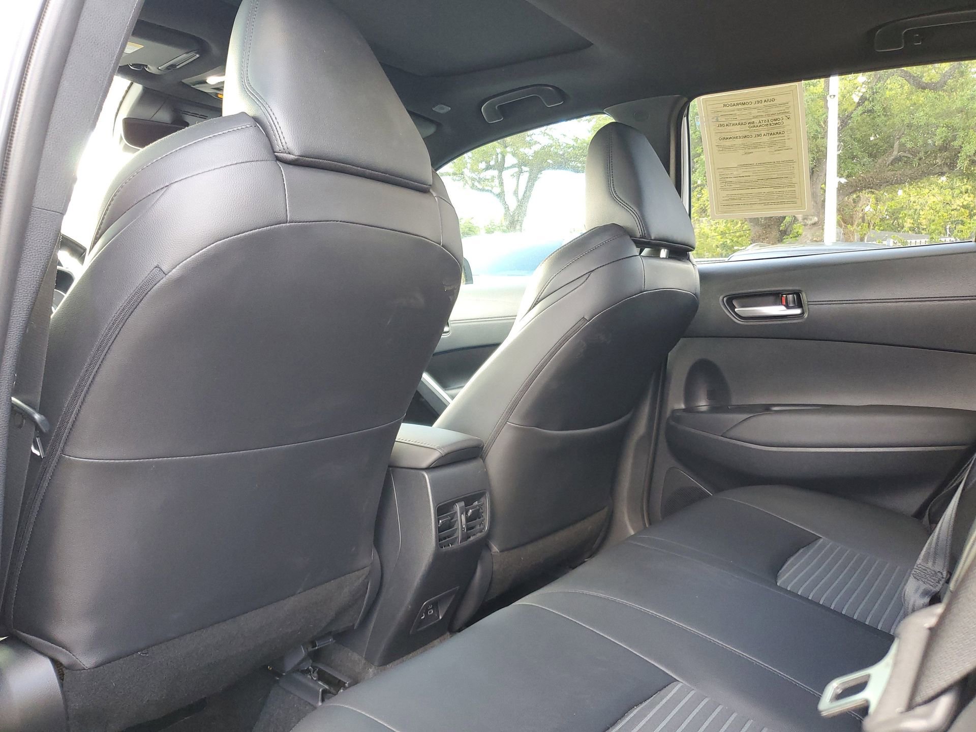 Used 2023 Toyota Corolla Cross XSE w/ Convenience Package image 11