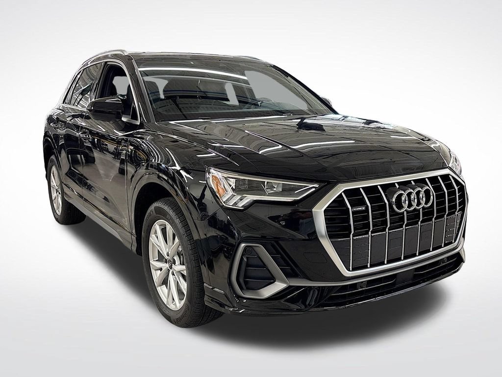 Used 2025 Audi Q3 2.0T Premium w/ Convenience Package AWD/4WD image 7