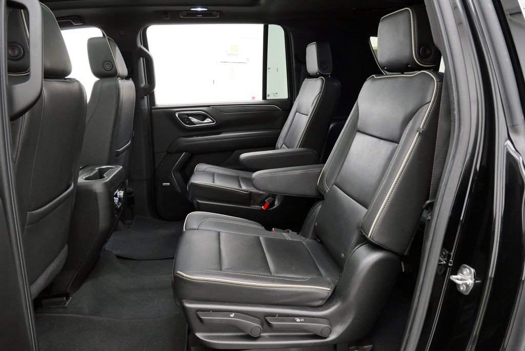 Used 2023 GMC Yukon XL SLT AWD/4WD image 18