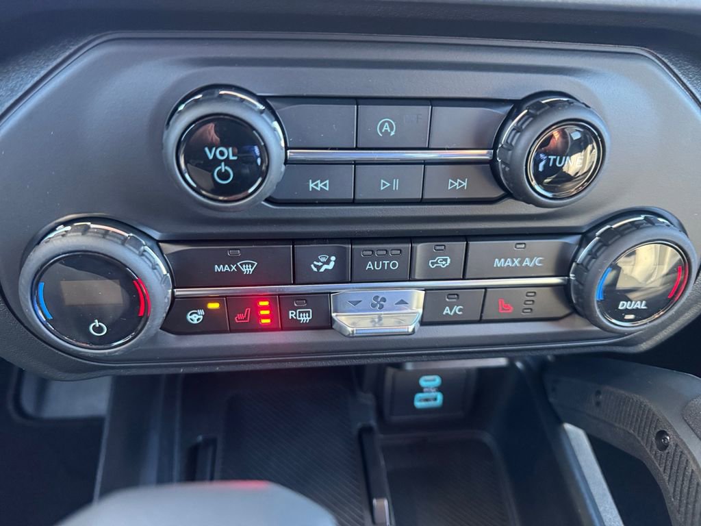 New 2025 Ford Bronco Badlands image 24