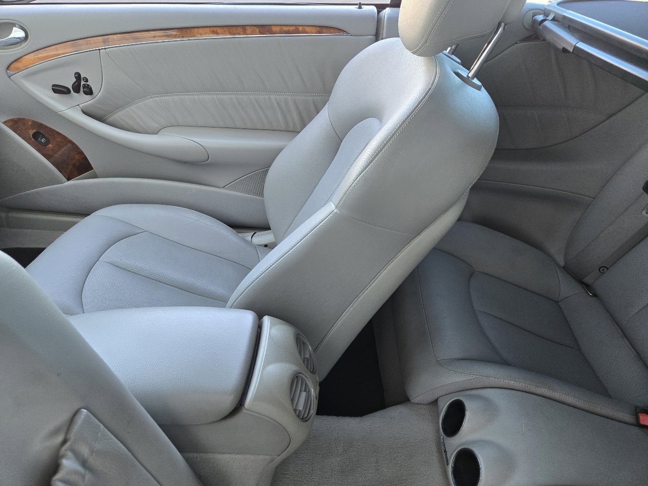 Used 2005 Mercedes-Benz CLK 500 Cabriolet image 27