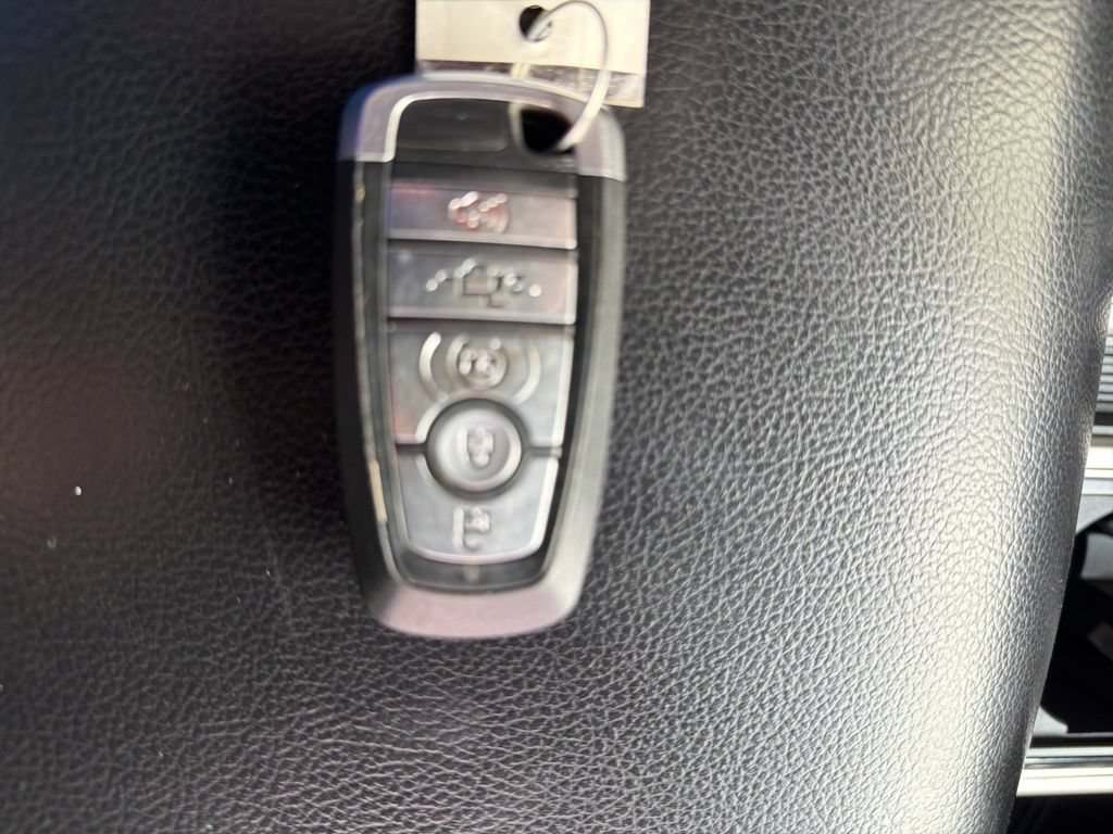 Used 2018 Ford F150 Lariat w/ Equipment Group 502A Luxury AWD/4WD image 30