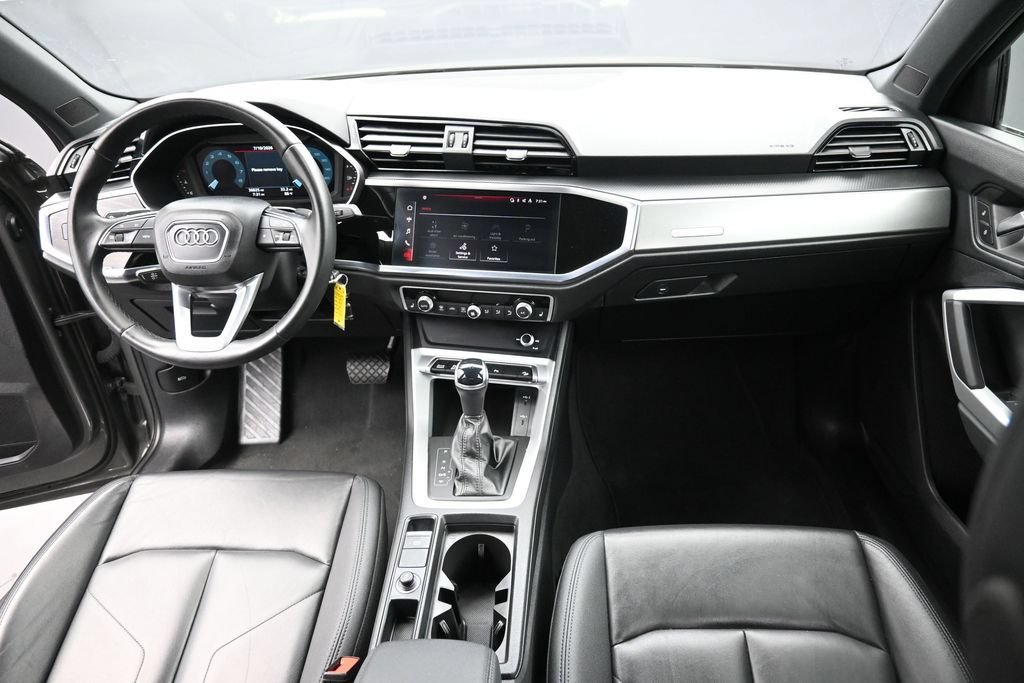 Used 2025 Audi Q3 2.0T Premium AWD/4WD image 16