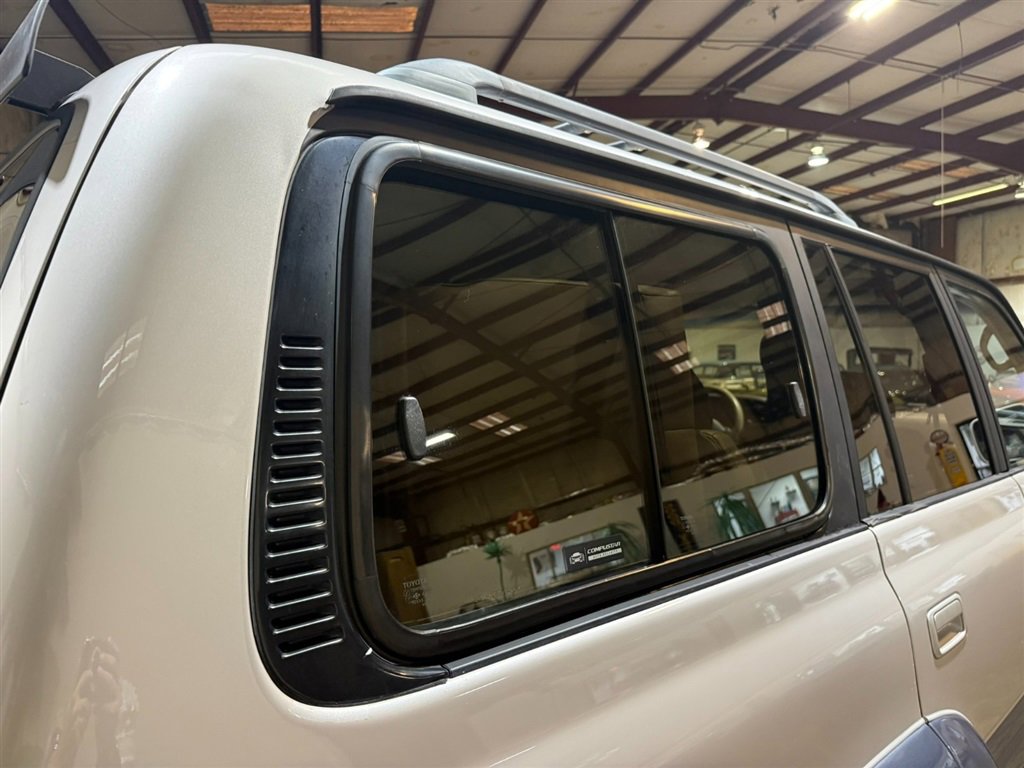 Used 1997 Toyota Land Cruiser image 38