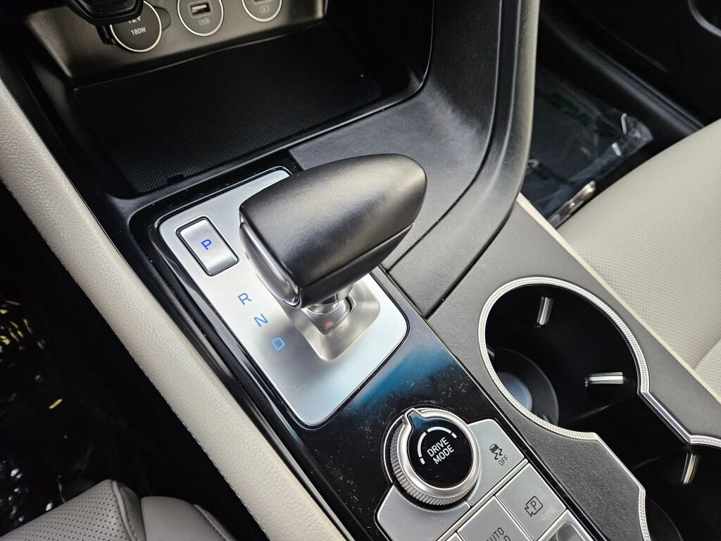 Used 2022 Genesis G70 2.0T image 25