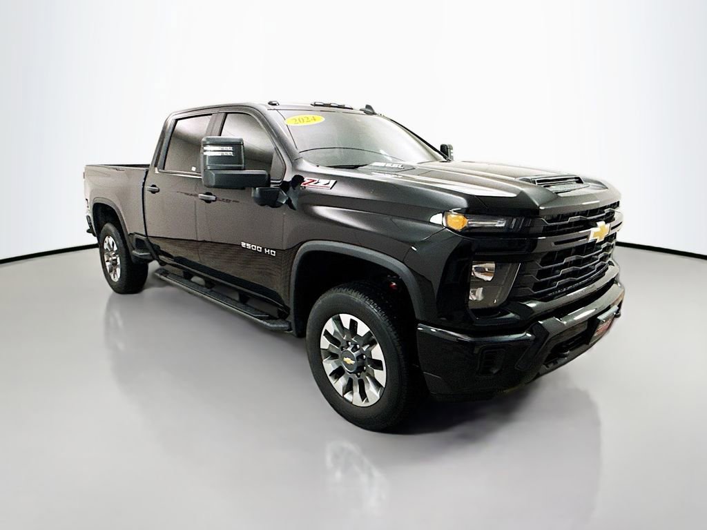 Used 2024 Chevrolet Silverado 2500 Custom w/ Custom Value Package image 1