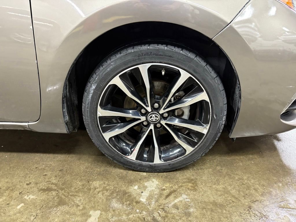 Used 2019 Toyota Corolla SE FWD image 19