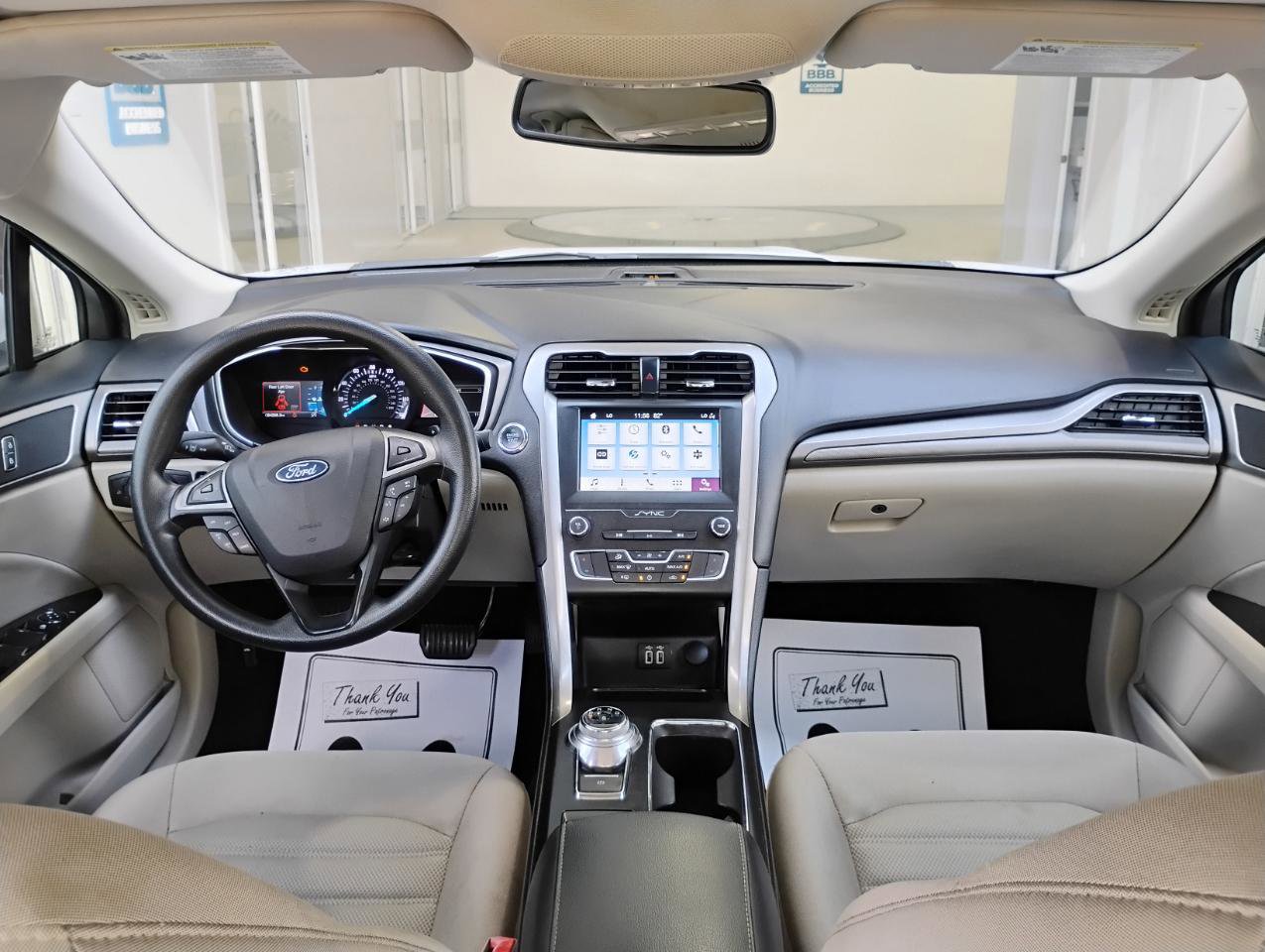 Used 2019 Ford Fusion SE image 25