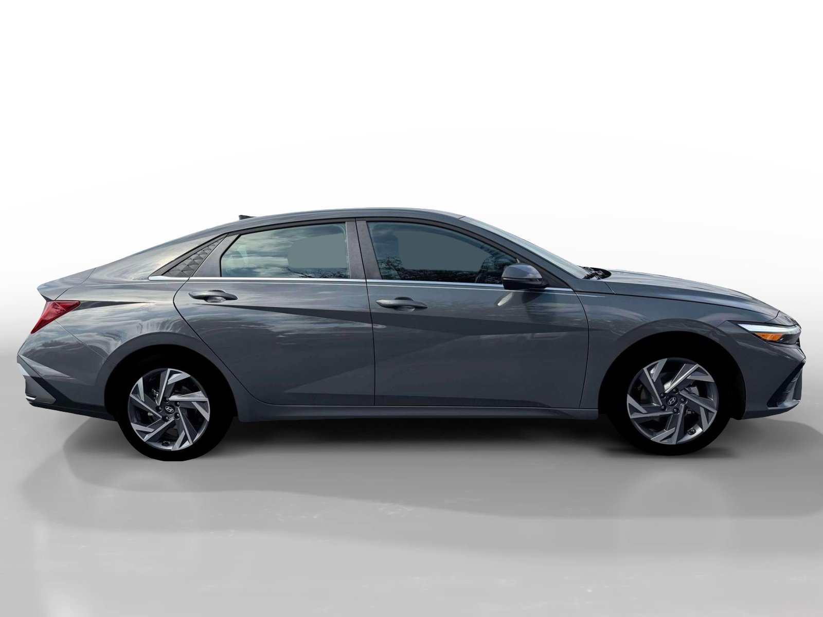 New 2026 Hyundai Elantra Limited FWD image 9