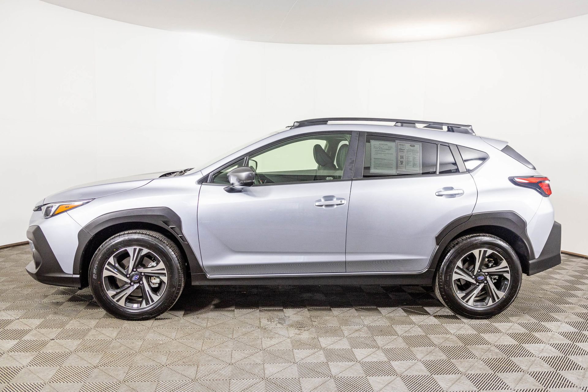 Used 2025 Subaru Crosstrek 2.0i Premium image 14
