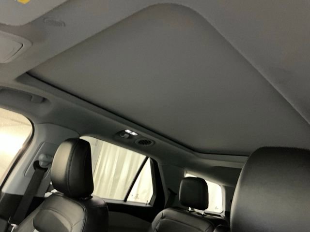 Used 2022 Ford Explorer XLT w/ Equipment Group 202A image 18