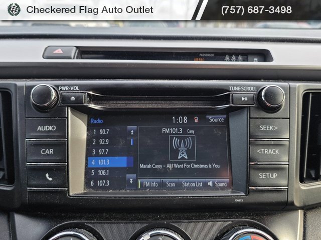 Used 2018 Toyota RAV4 LE image 15