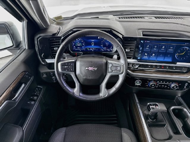 Used 2022 Chevrolet Silverado 1500 RST w/ Z71 Off-Road Package AWD/4WD image 22