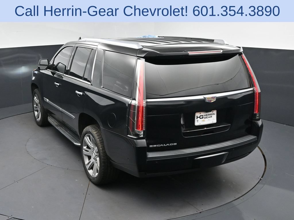 Used 2019 Cadillac Escalade Premium Luxury AWD/4WD image 34