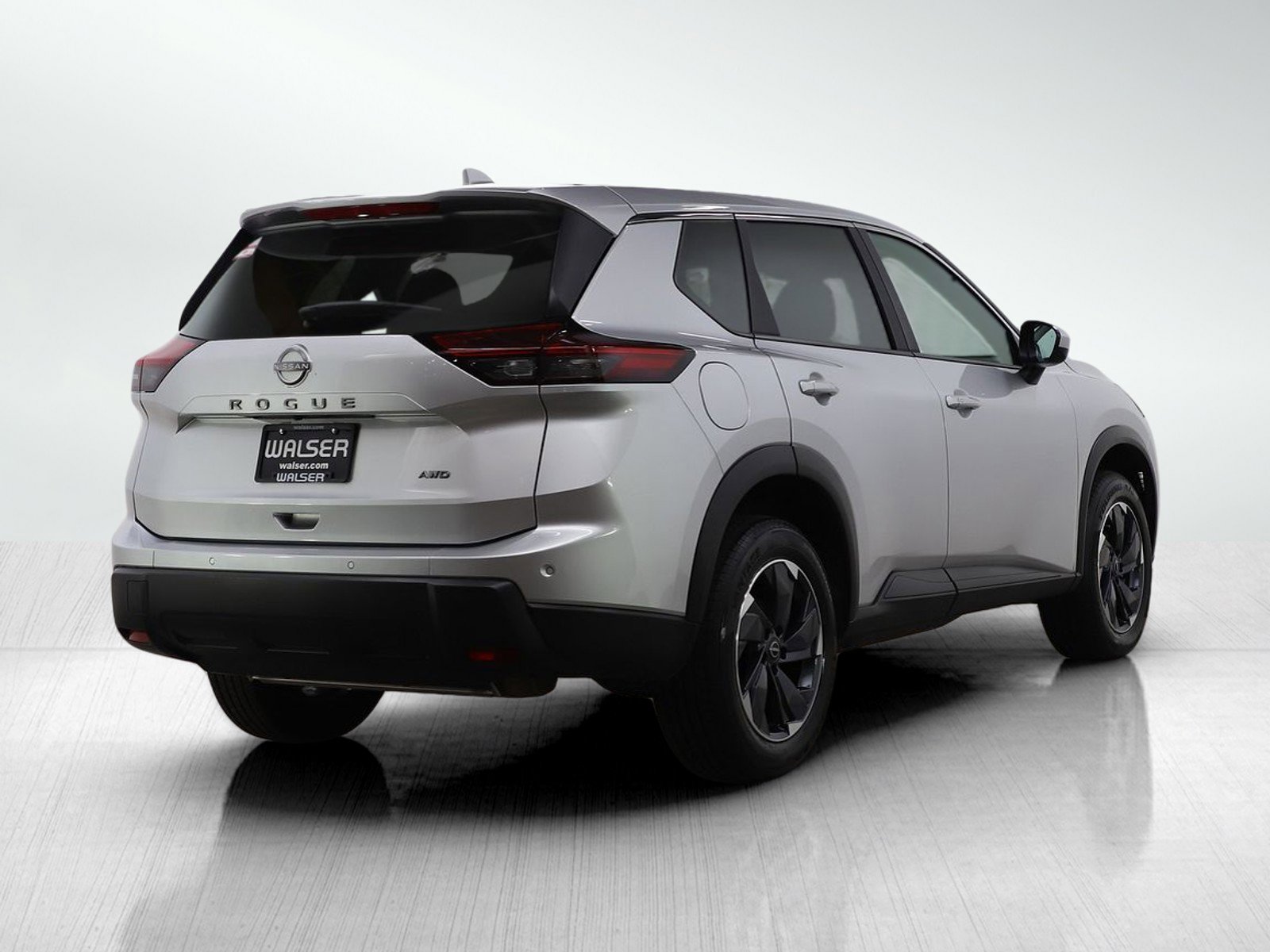 Used 2025 Nissan Rogue SV image 5
