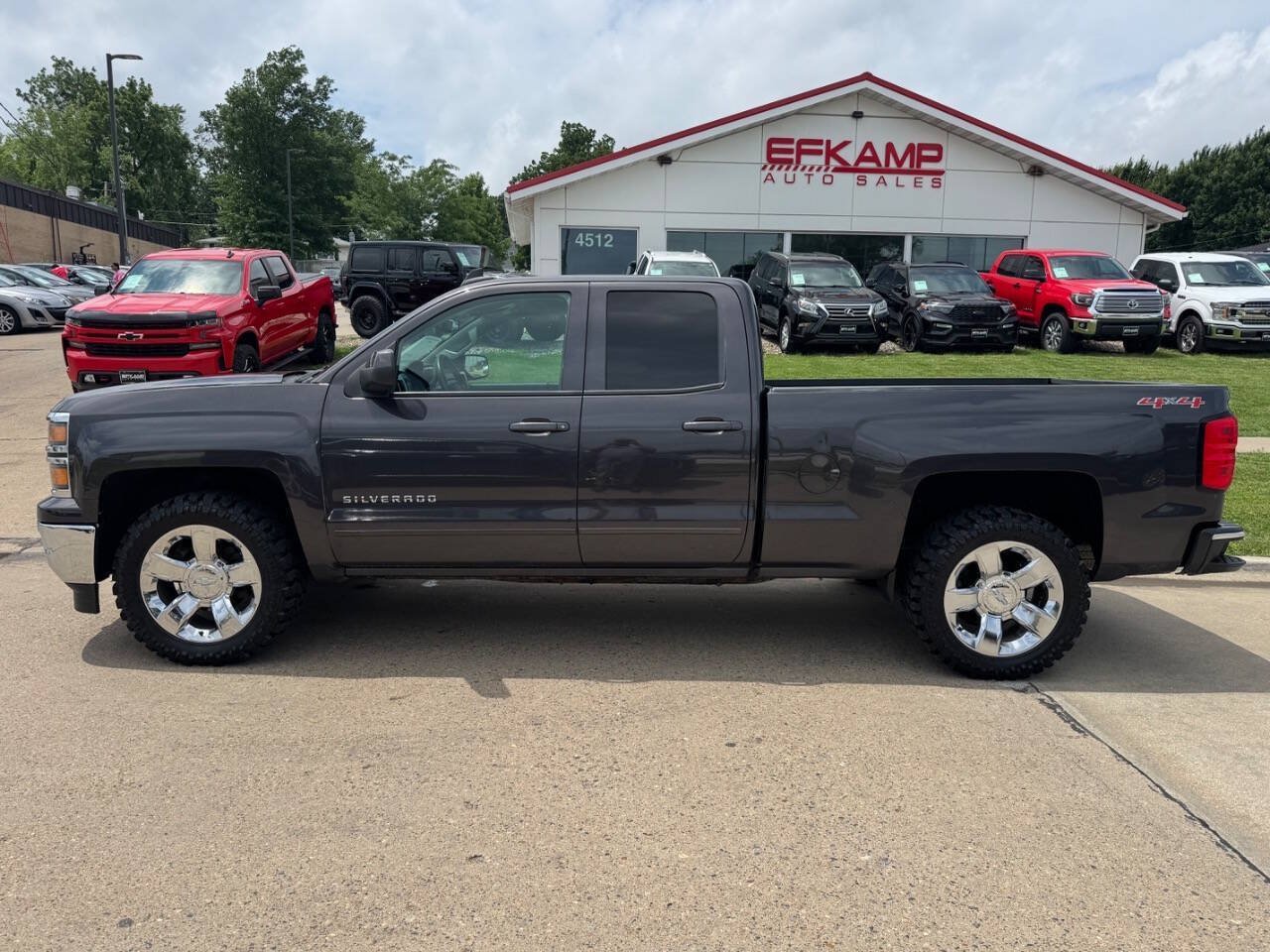 Used 2015 Chevrolet Silverado 1500 LT AWD/4WD image 2