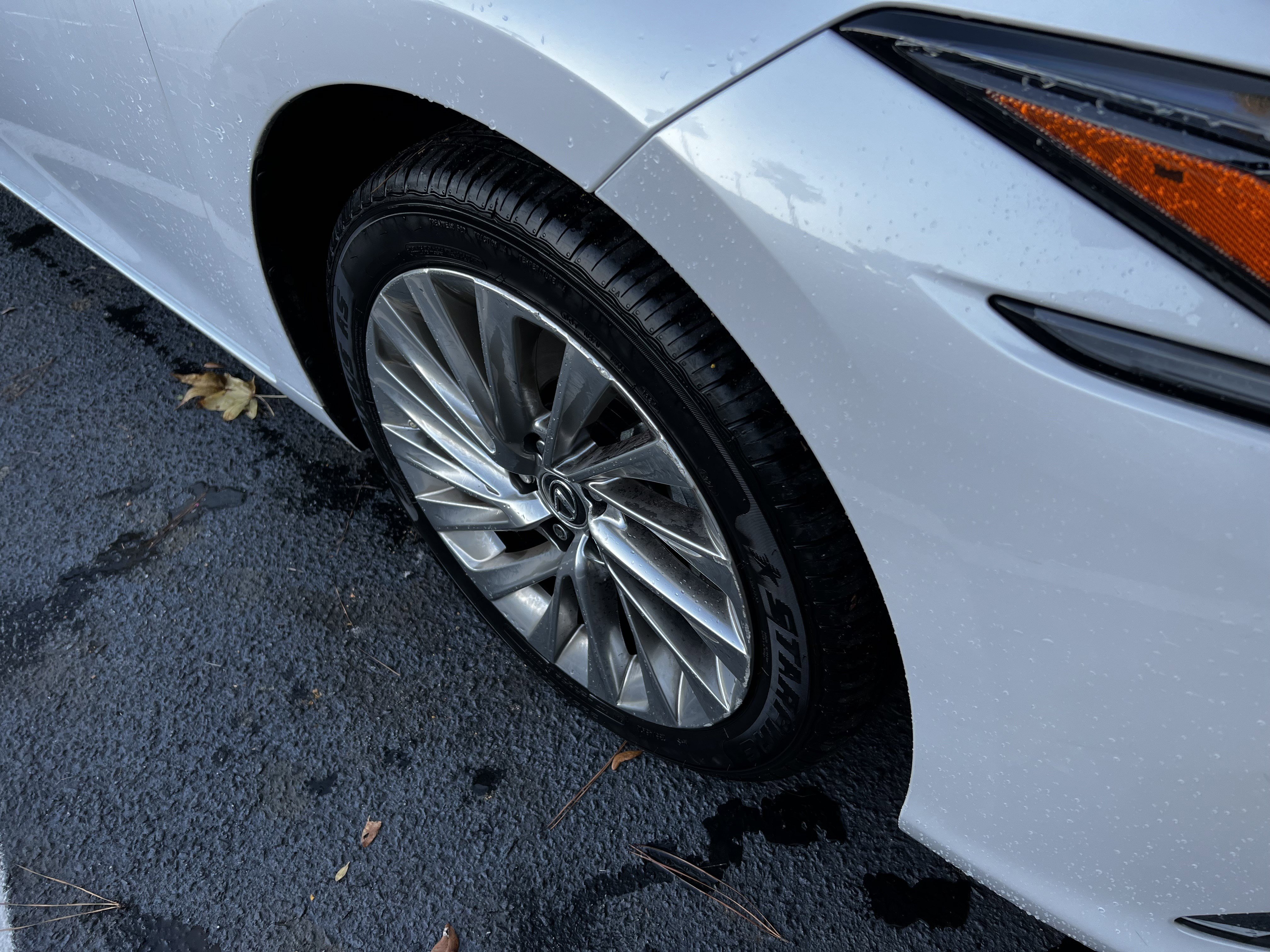 Used 2021 Lexus ES 300h Ultra Luxury w/ Accessory Package 2 image 11