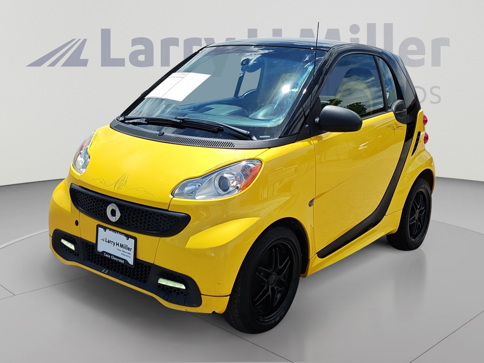 Used 2013 smart fortwo passion RWD image 1