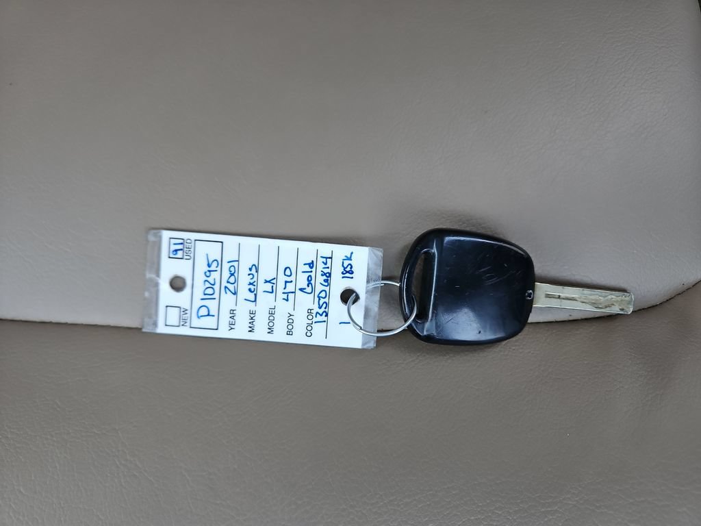 Used 2001 Lexus LX 470 4WD image 27
