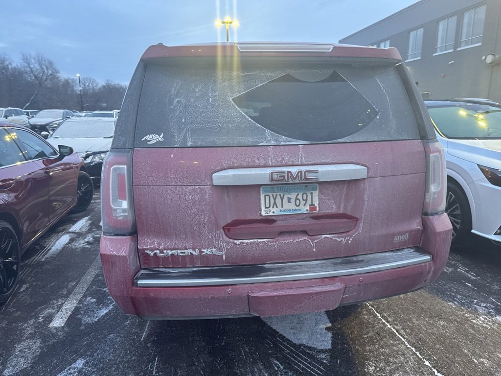 Used 2015 GMC Yukon XL Denali w/ Open Road Package image 11