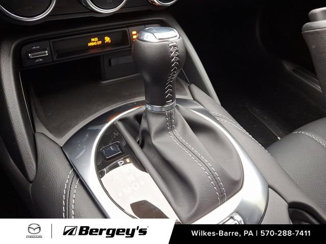 Used 2024 MAZDA MX-5 Miata RF Grand Touring RWD image 9
