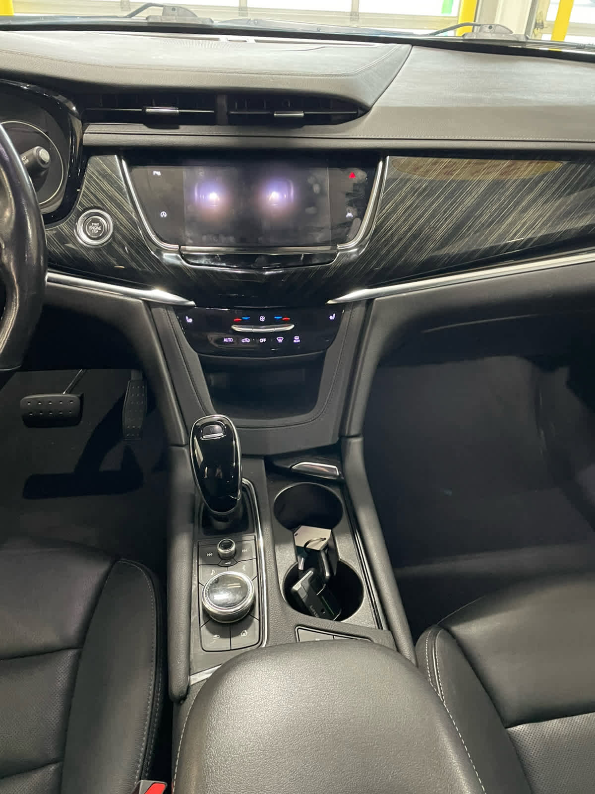 Used 2020 Cadillac XT6 Premium Luxury image 12