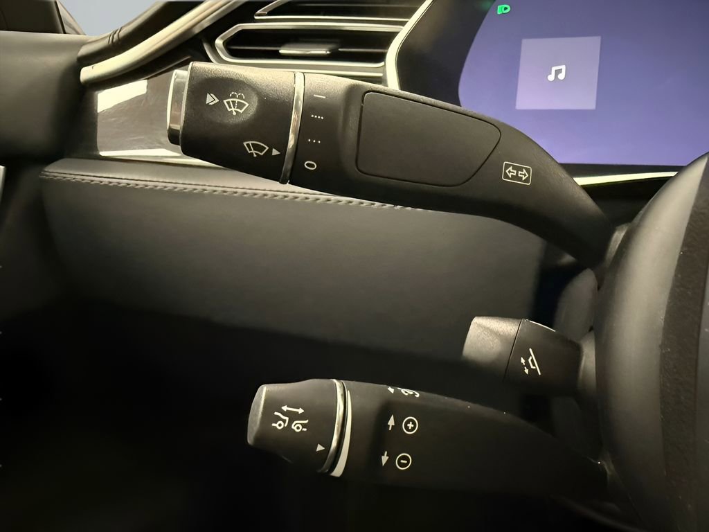 Used 2017 Tesla Model X 75D image 21