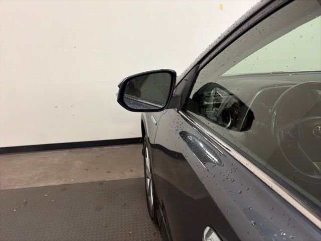 Used 2016 Toyota RAV4 Limited image 13