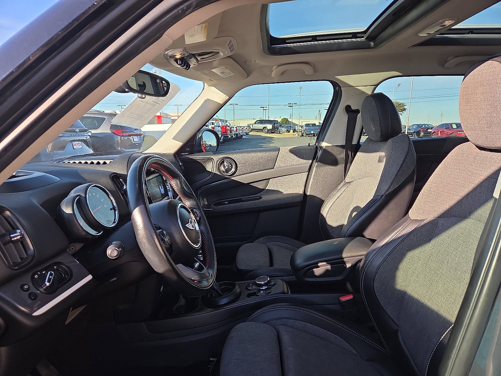 Used 2018 MINI Cooper Countryman S w/ Technology Package image 13