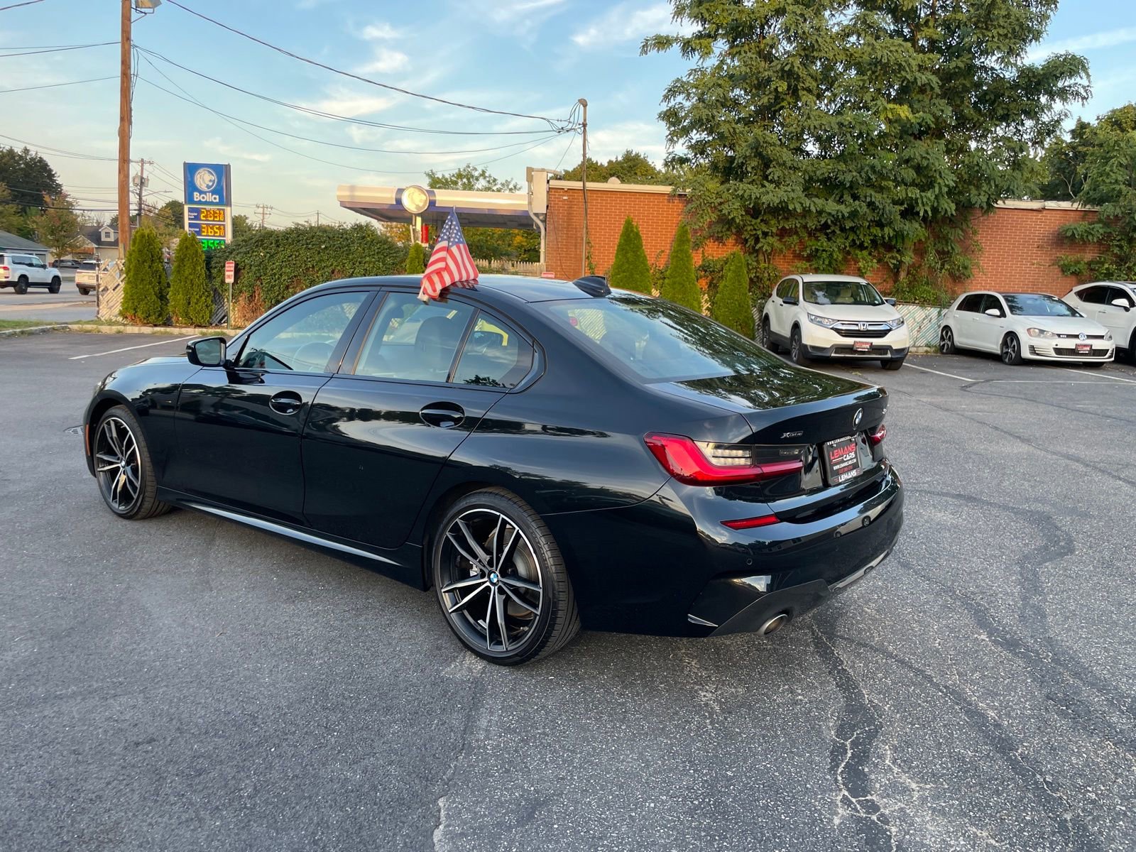 Used 2020 BMW 330i xDrive Sedan w/ M Sport Package image 3