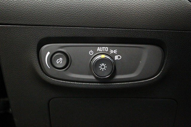 Certified 2024 Buick Encore GX Sport Touring image 20