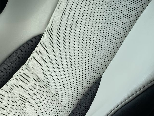 Used 2023 Lexus IS 500 RWD image 13