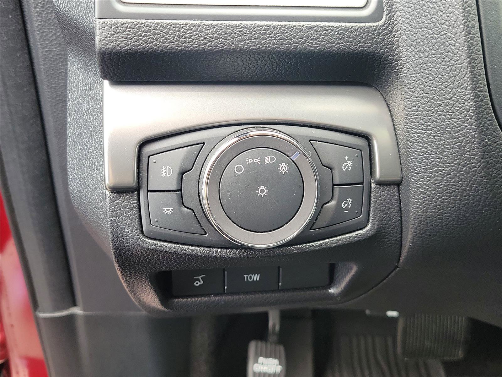 Used 2019 Ford Explorer XLT w/ Equipment Group 202A image 23