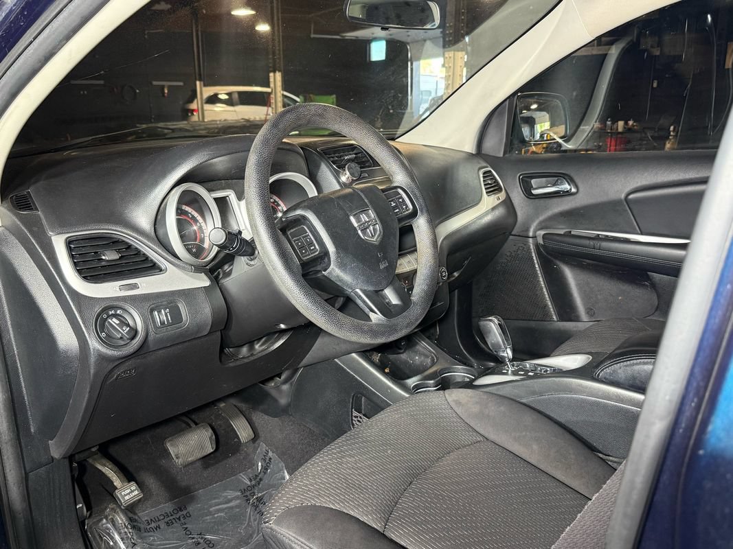 Used 2015 Dodge Journey SXT w/ Flexible Seating Group FWD image 12