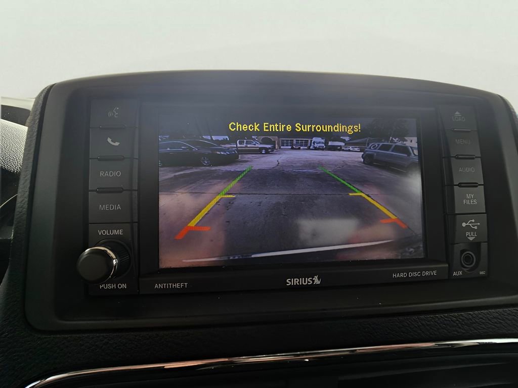 Used 2020 Dodge Grand Caravan SXT image 21