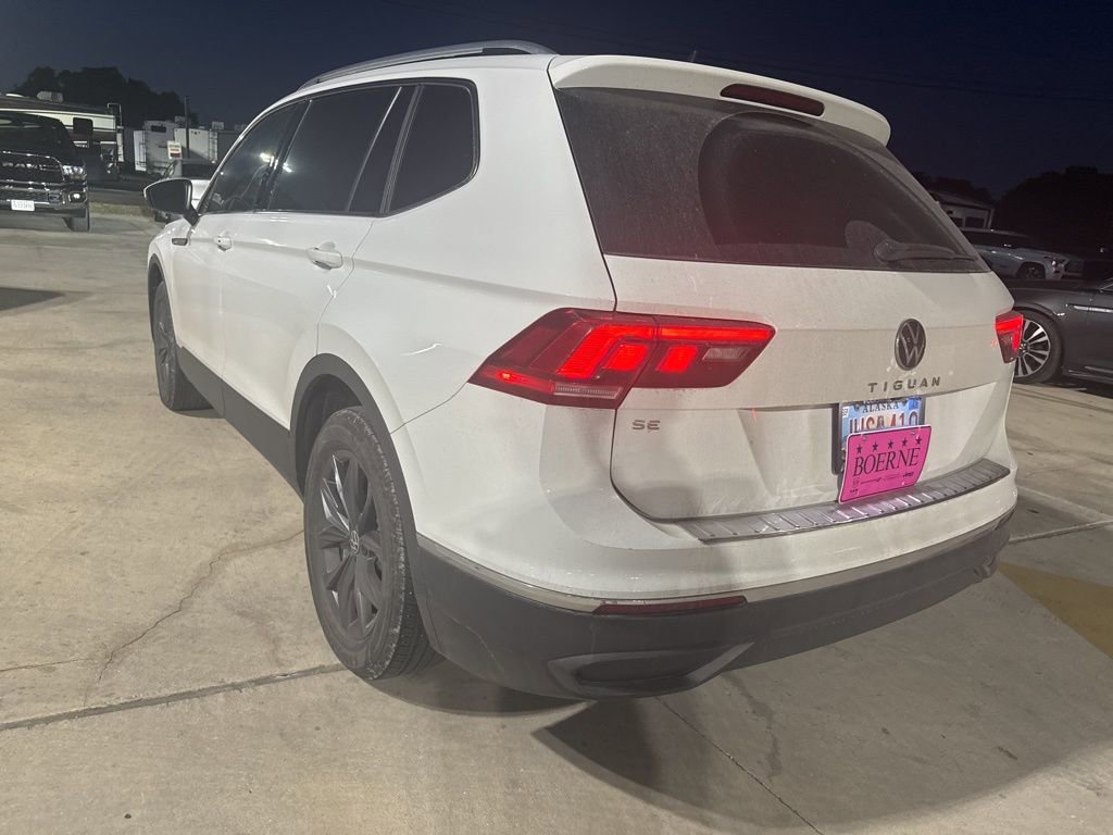Used 2022 Volkswagen Tiguan SE image 9