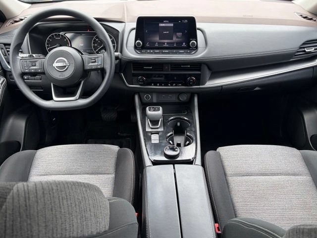 Used 2023 Nissan Rogue SV AWD/4WD image 33