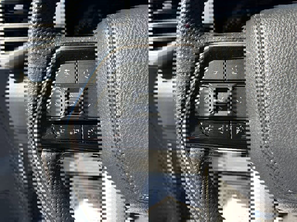 Used 2023 Toyota Tundra Limited w/ Power Package image 8