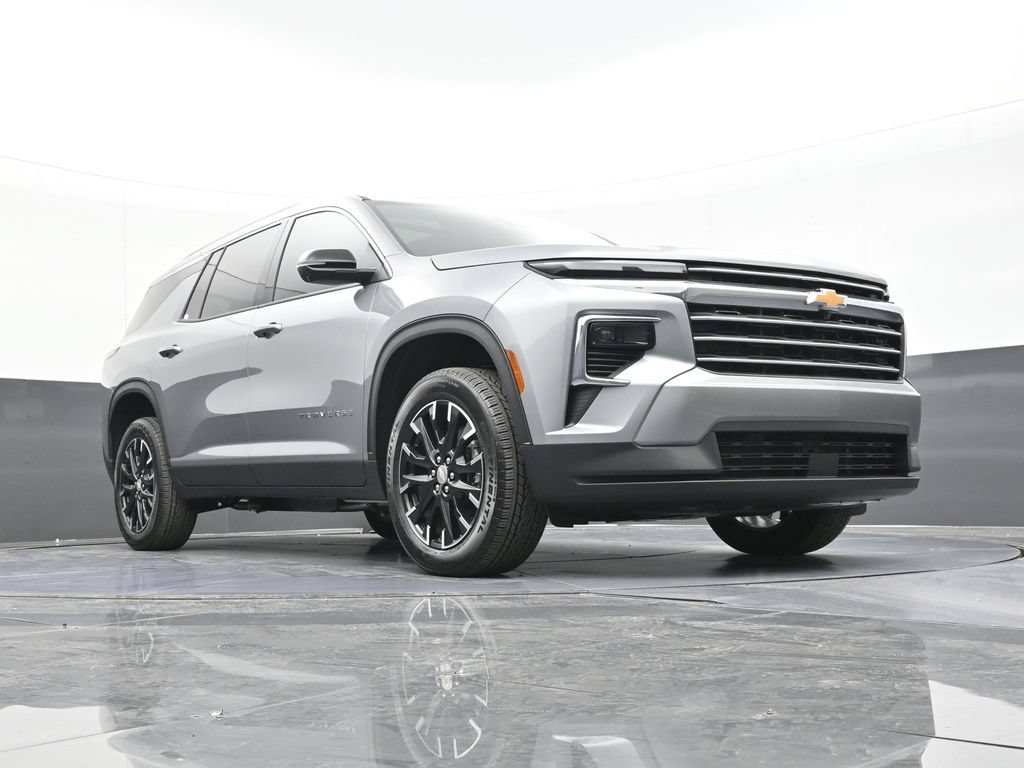 New 2026 Chevrolet Traverse LT w/ Sun and Wheel Package FWD image 44