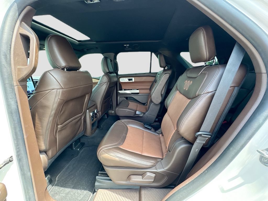 Used 2021 Ford Explorer King Ranch w/ Premium Technology Package AWD/4WD image 28