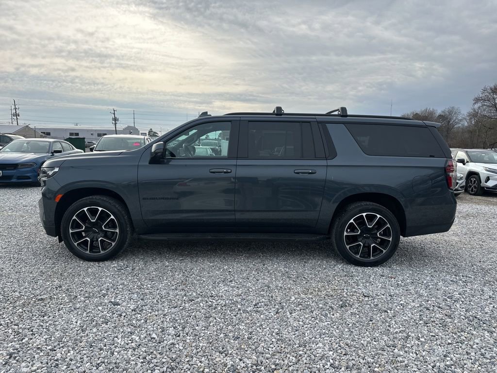 Used 2021 Chevrolet Suburban RST w/ Luxury Package image 2