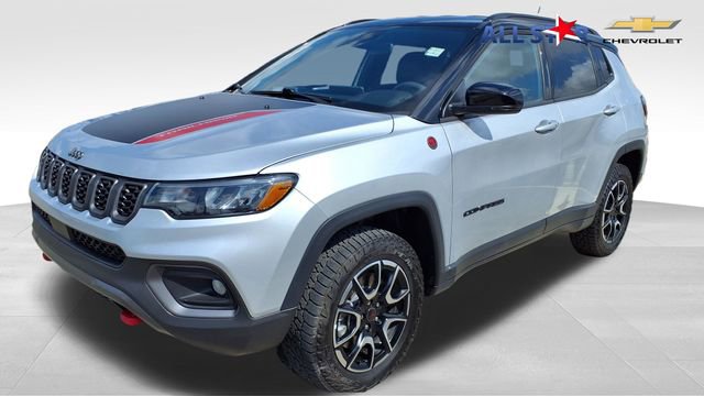 Used 2025 Jeep Compass Trailhawk image 1