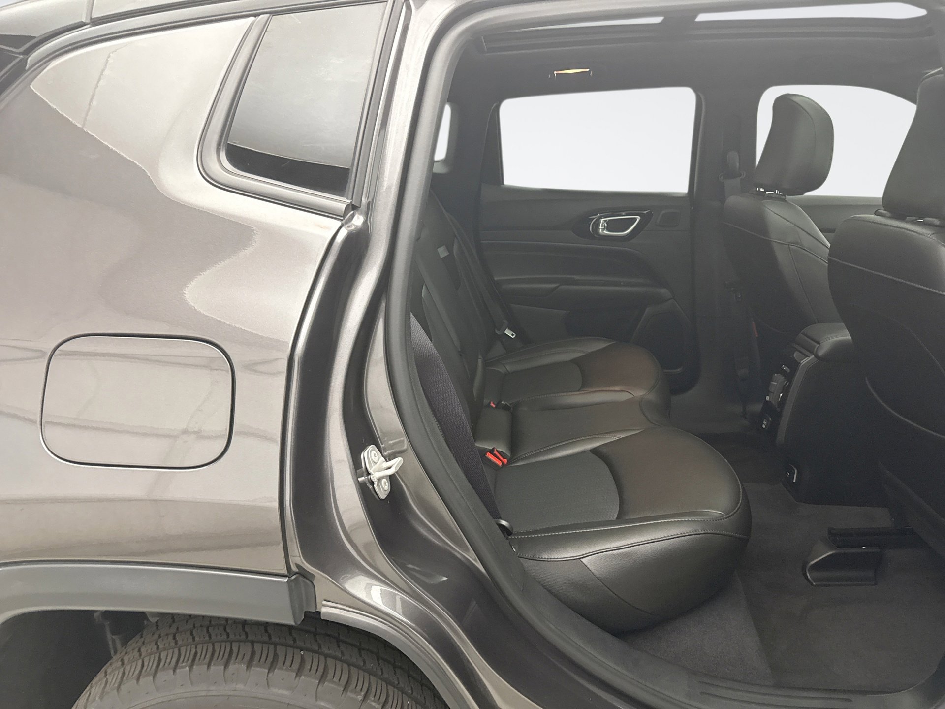 Used 2023 Jeep Compass Trailhawk w/ Sun and Sound Group image 19