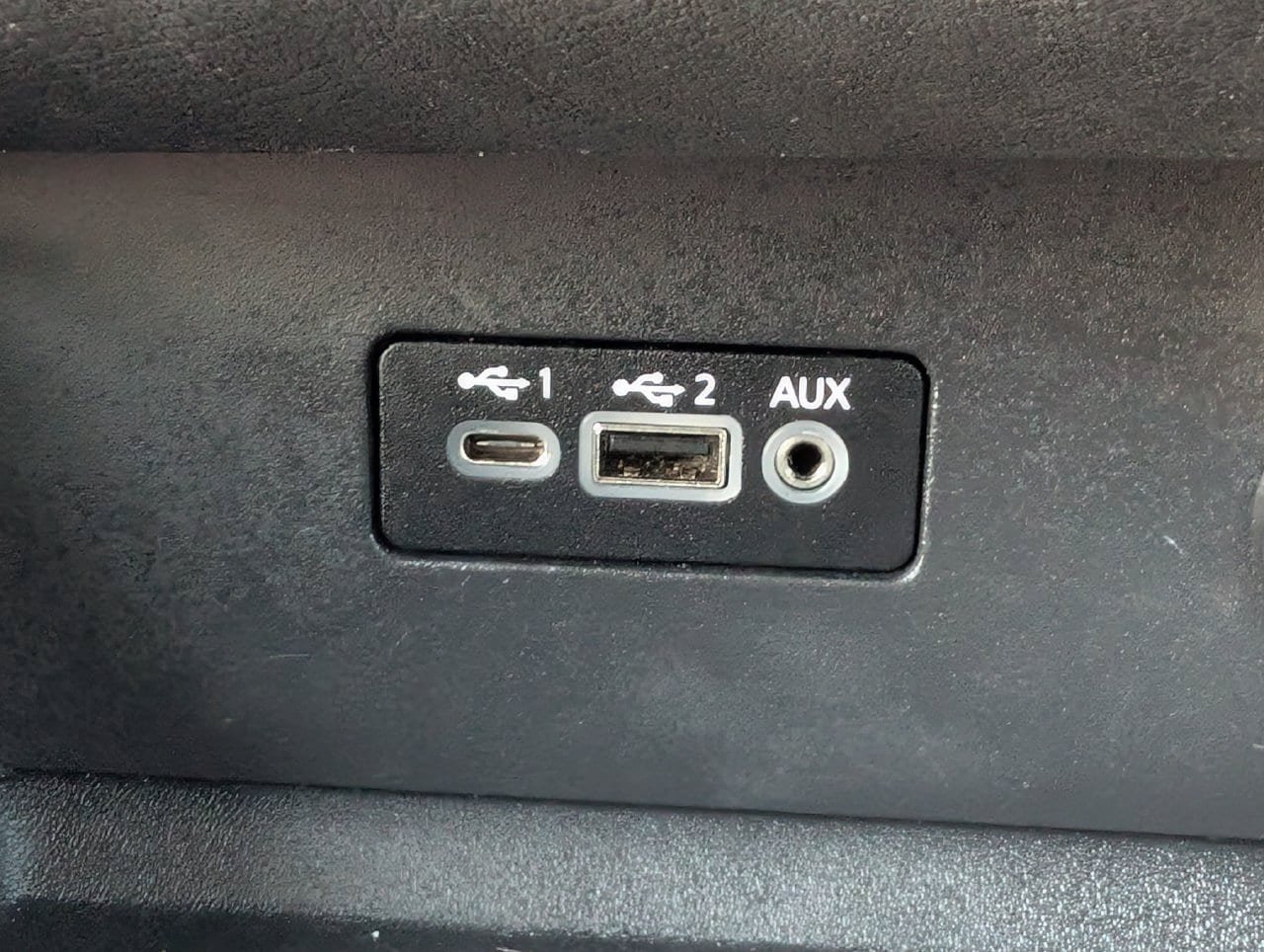 Used 2025 Nissan Altima 2.5 SV FWD image 17