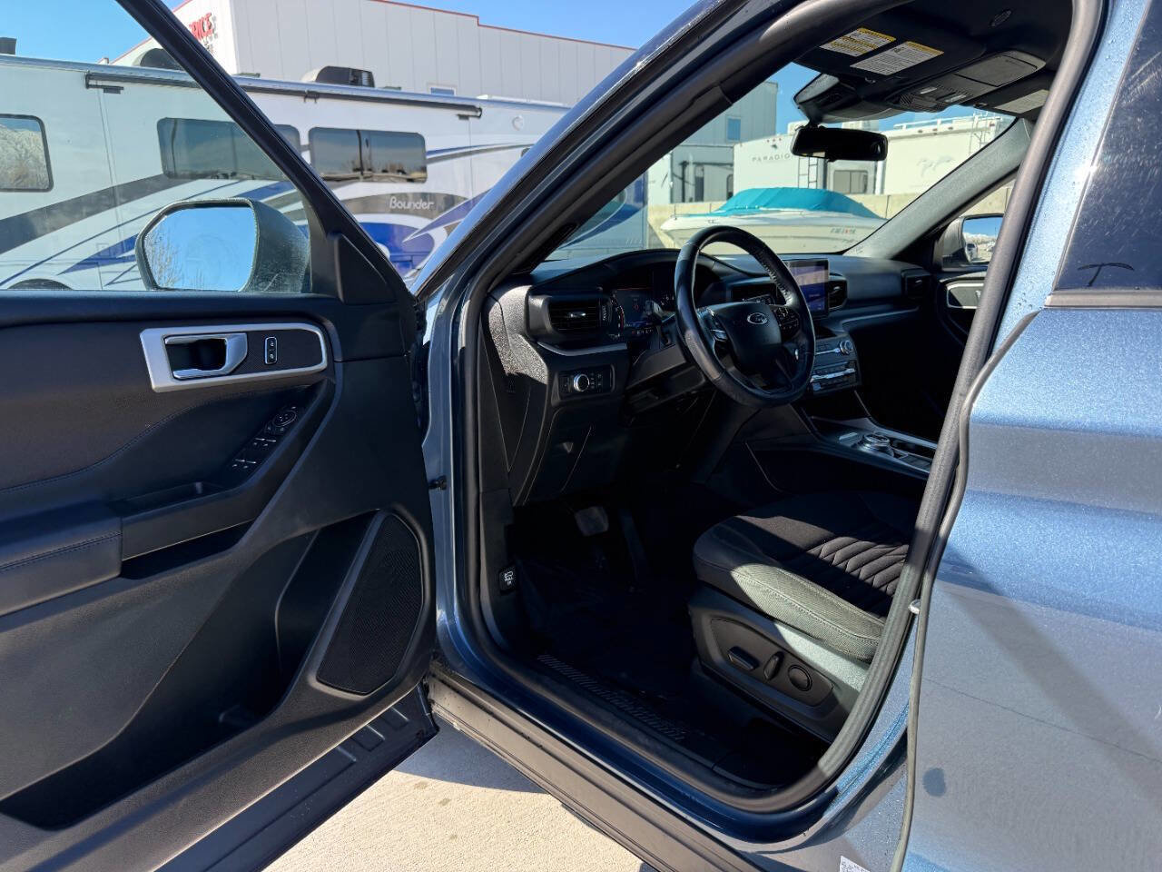 Used 2020 Ford Explorer XLT w/ Comfort Package image 17