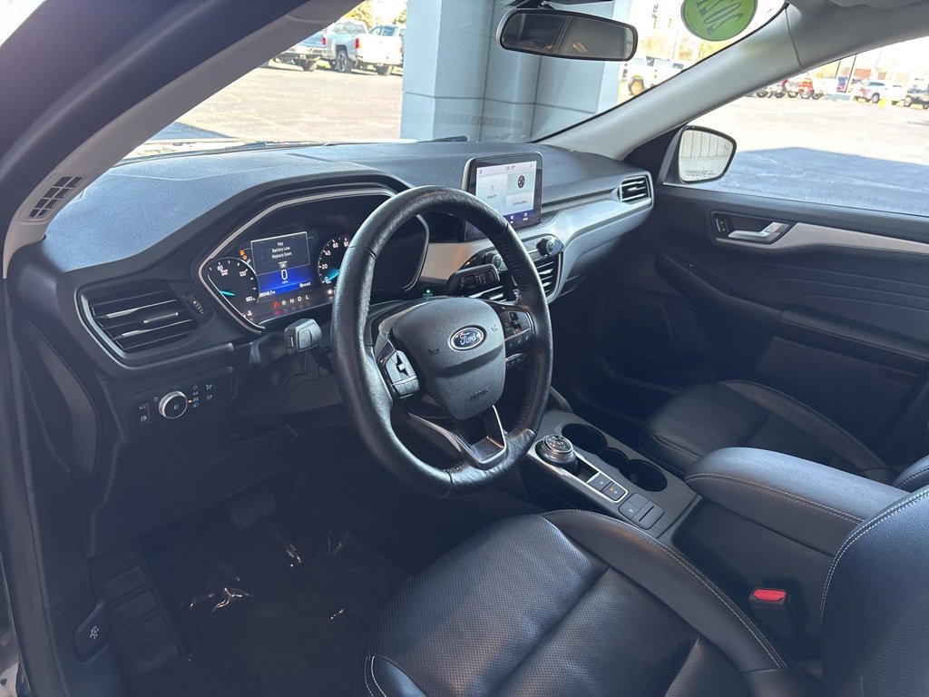 Used 2021 Ford Escape SEL image 9