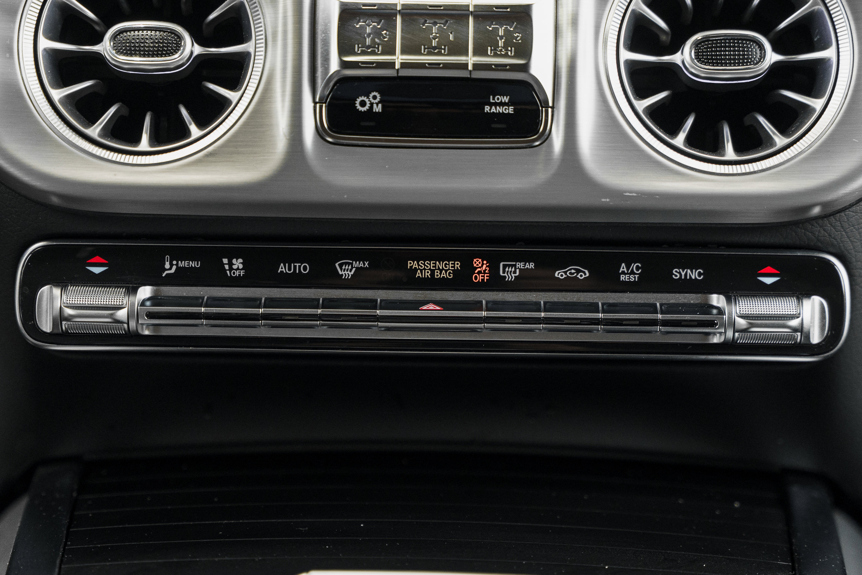 Used 2025 Mercedes-Benz G 550 image 11