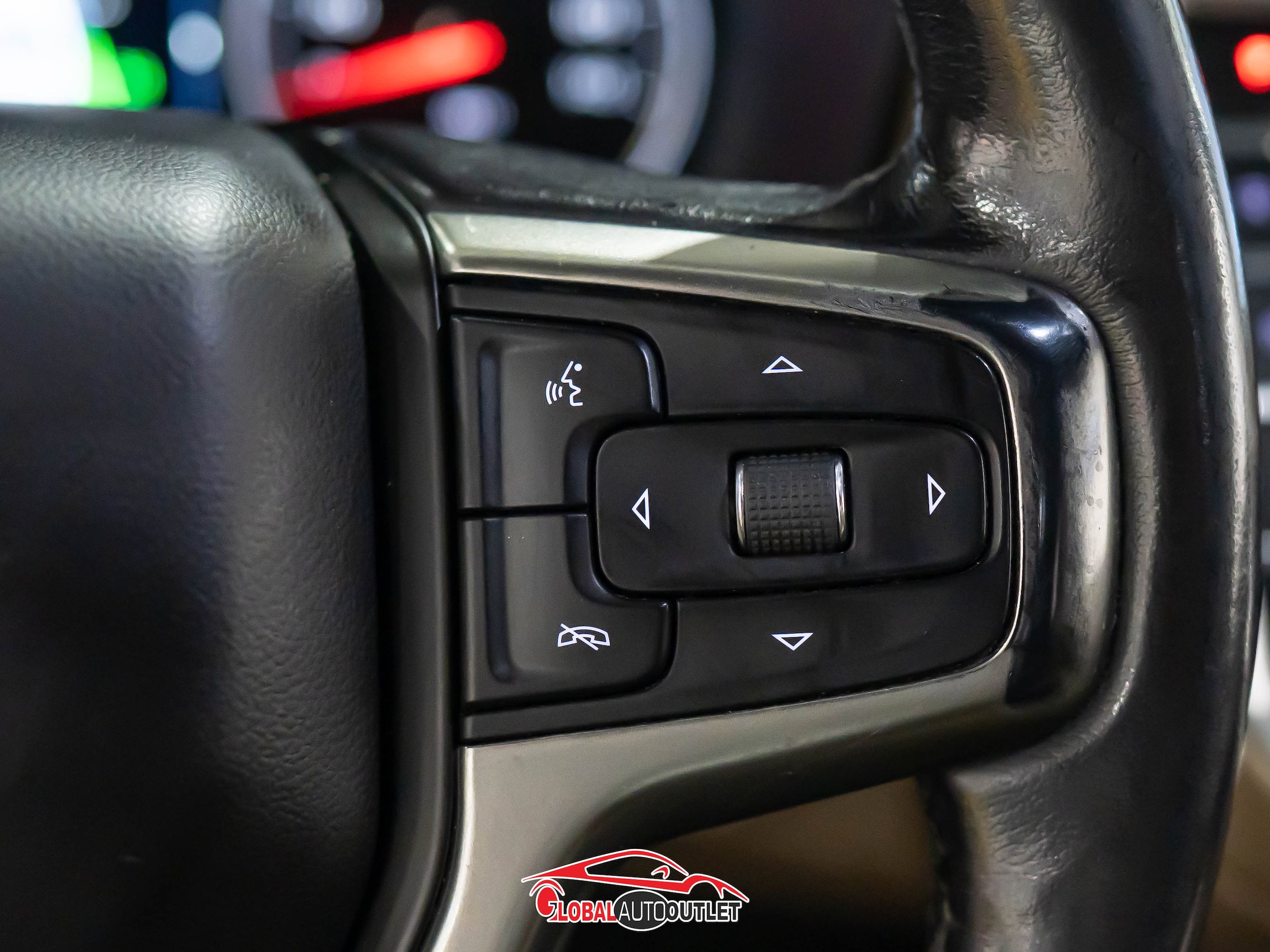Used 2021 Chevrolet Suburban Premier RWD image 27