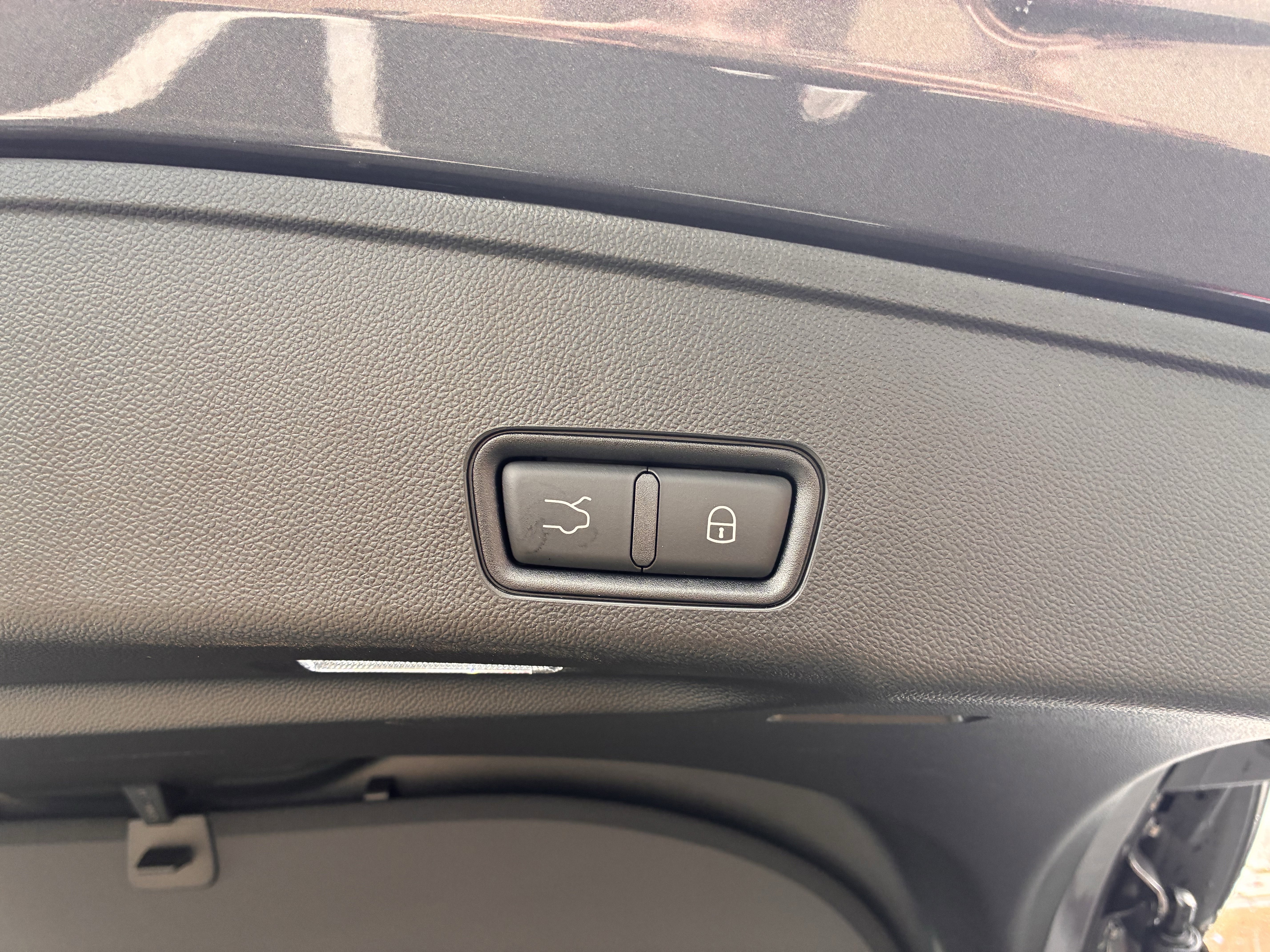 Used 2025 Maserati Grecale Folgore image 31